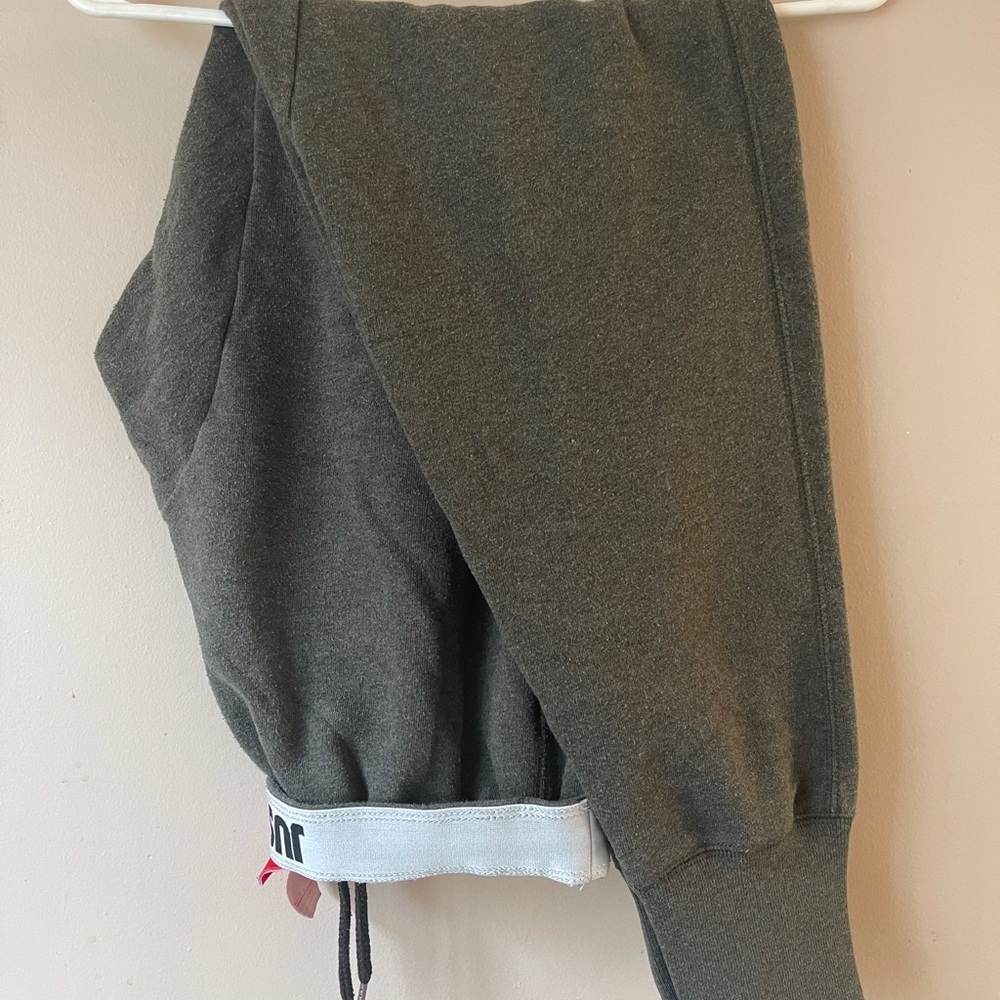 Nike grey sweatpants w blue logo
